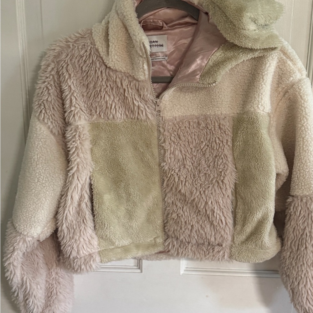 Urban‎ Outfitters full zip cropped Sherpa cream & pink patchwork colorblock XS